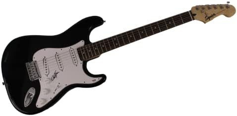 CARLY SIMON SIGNED AUTOGRAPH FULL SIZE BLACK FENDER STRATOCASTER ELECTRIC GUITAR WITH PSA/DNA AUTHENTICATION