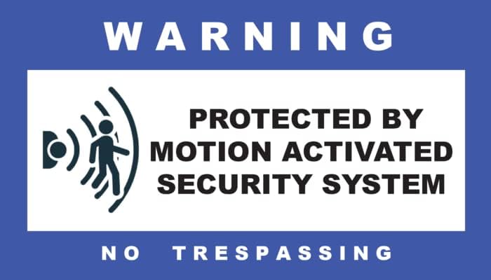 Zaštićeno sigurnosnim naljepnicama upozorenja aktiviranim pokretom