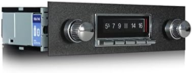 Prilagođeni AutoSoound USA-740 u Dash AM / FM za Willys