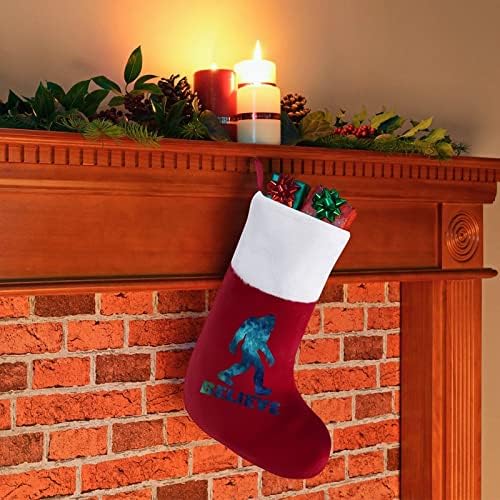 Bigfoot Sasquatch vjeruje personaliziranim božićnim čarapama Xmas kamin Porodični zabava Viseće ukrase