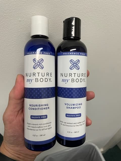 Negujte moje tijelo koje volumizira kosu kombinirani paket | 8 oz. | Šampon i hranjivi regenerator bez