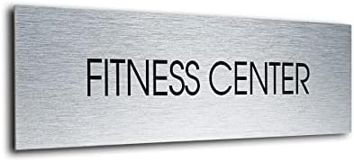 Znak za fitnes centar - moderan znak od brušenog metala. Uredski znakovi vrata. Rđe i održavanje bez održavanja.