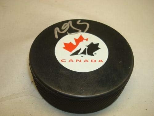 Mark Giordano potpisao tim Kanada Hockey Pak Autographed 1B-Autographed NHL Paks
